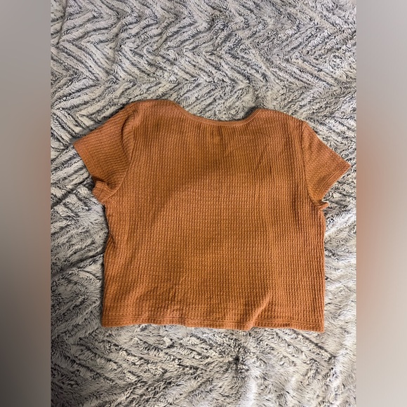 AMERICAN EAGLE two pack waffle knit cropped tshirts L - Picture 4 of 6